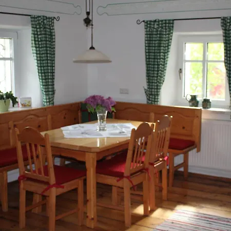 Farm stay Urlaub Am Bio-bauernhof Liebchen Zeutschach